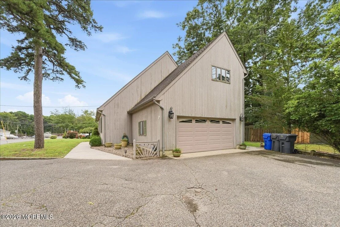 Photo of 483 Drum Point Road