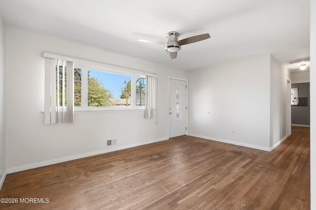 Photo of 84 Lakeland Drive