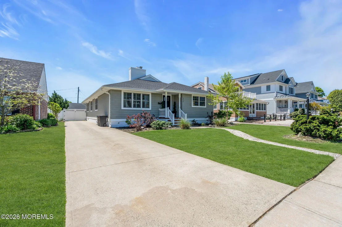 Photo of 304 Parkway