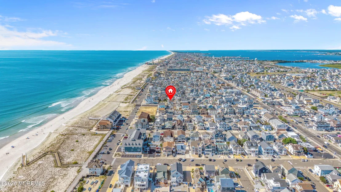 Photo of 3 7th Avenue