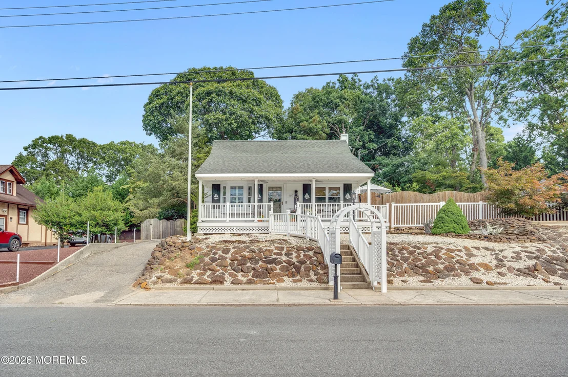 Photo of 157 17th Avenue