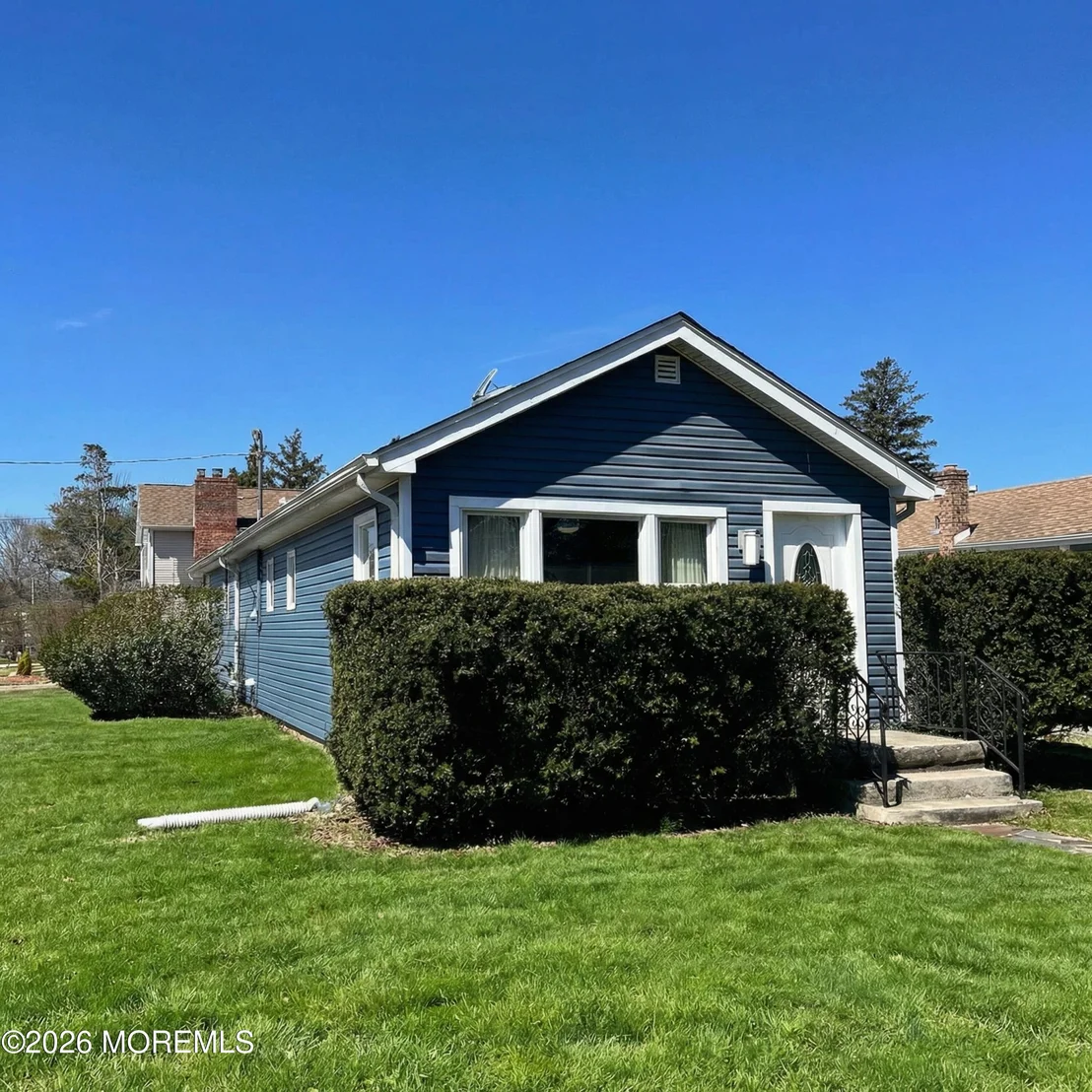 Photo of 1407 Edgemere Road