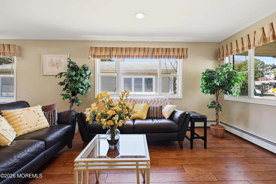 Photo of 78 Pulaski Boulevard