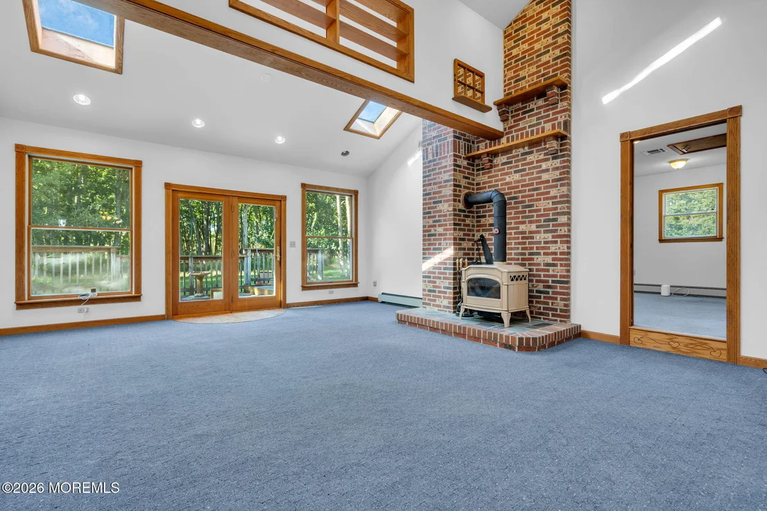 Photo of 141 Sunset Drive