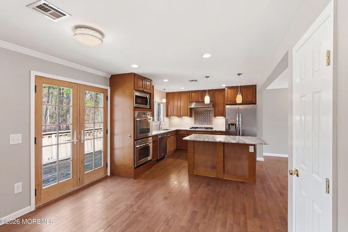 Photo of 551 Monroe Avenue