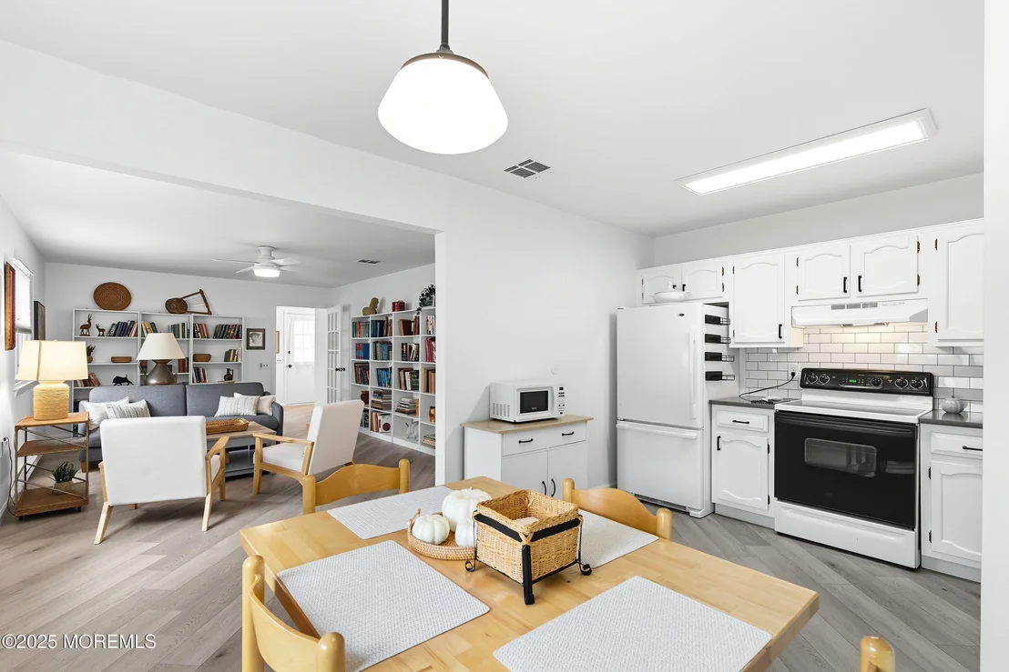 Photo of 54 Columbus Boulevard