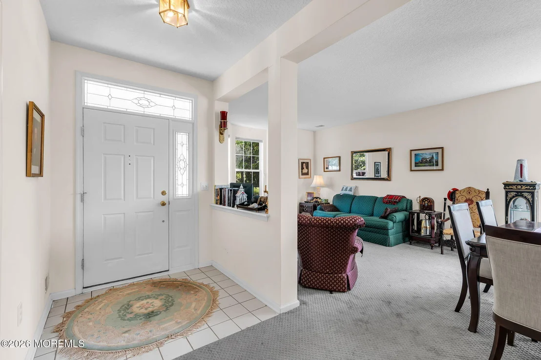 Photo of 2593 Collier Road