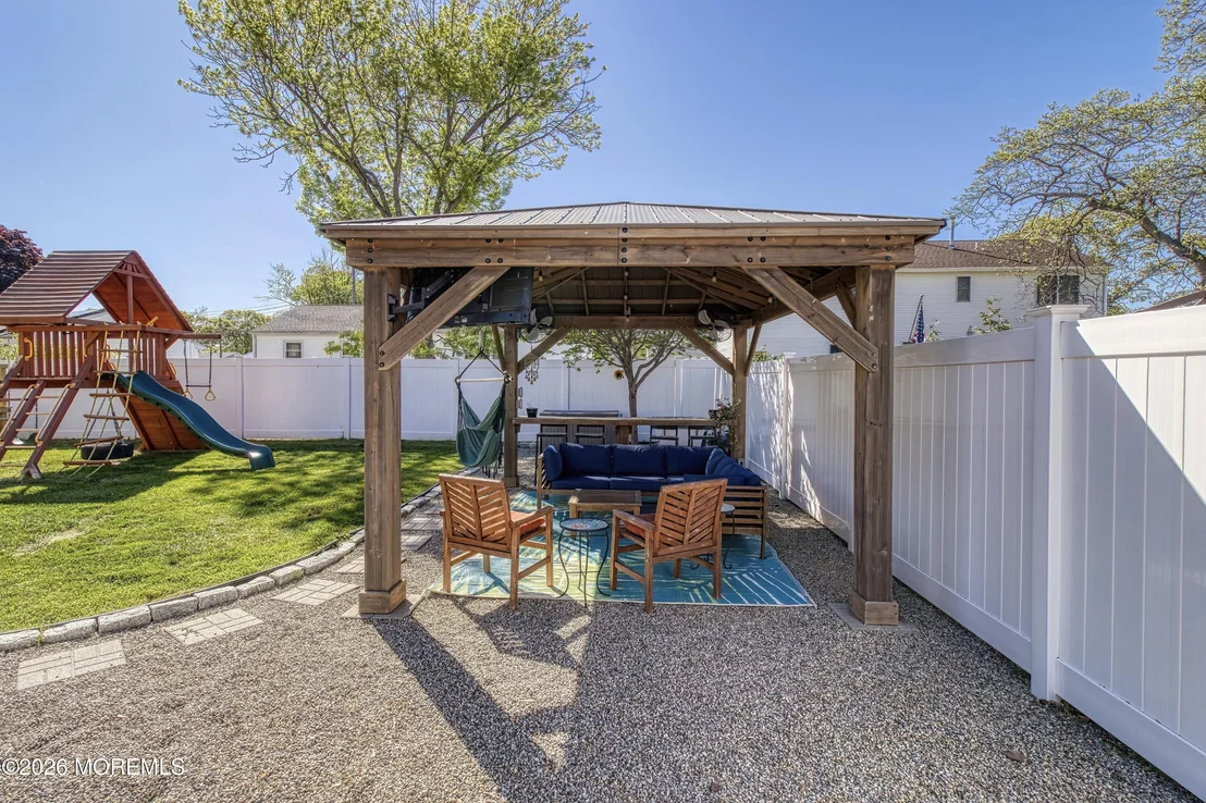 Photo of 105 Cranbury Road