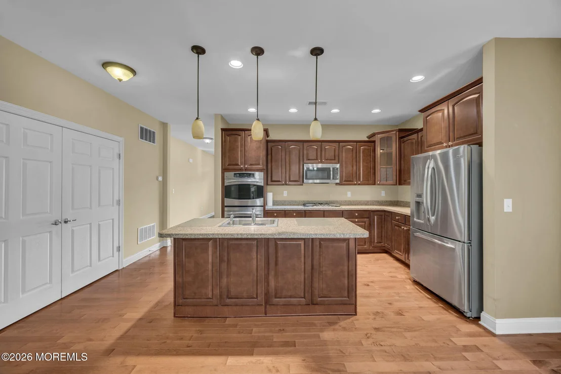 Photo of 37 Kingston Drive
