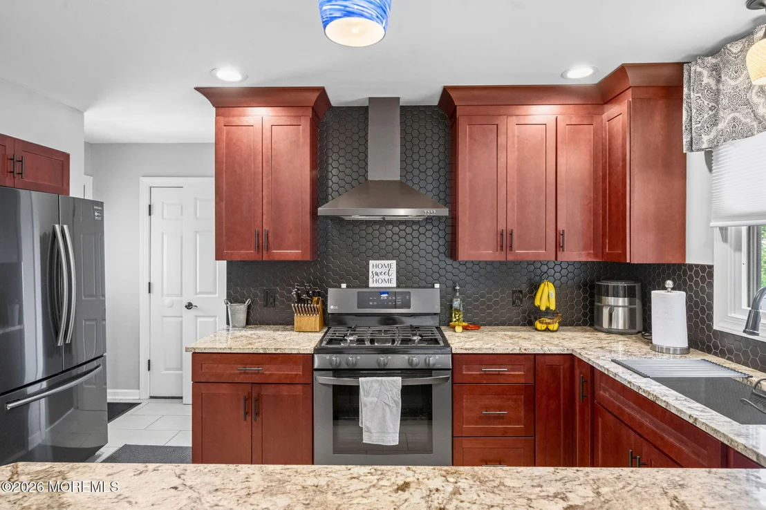 Photo of 213 Lloyd Road