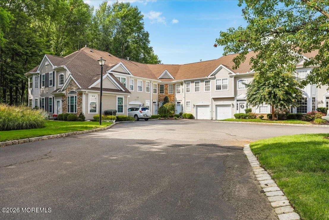 Photo of 170 Shinnecock Drive