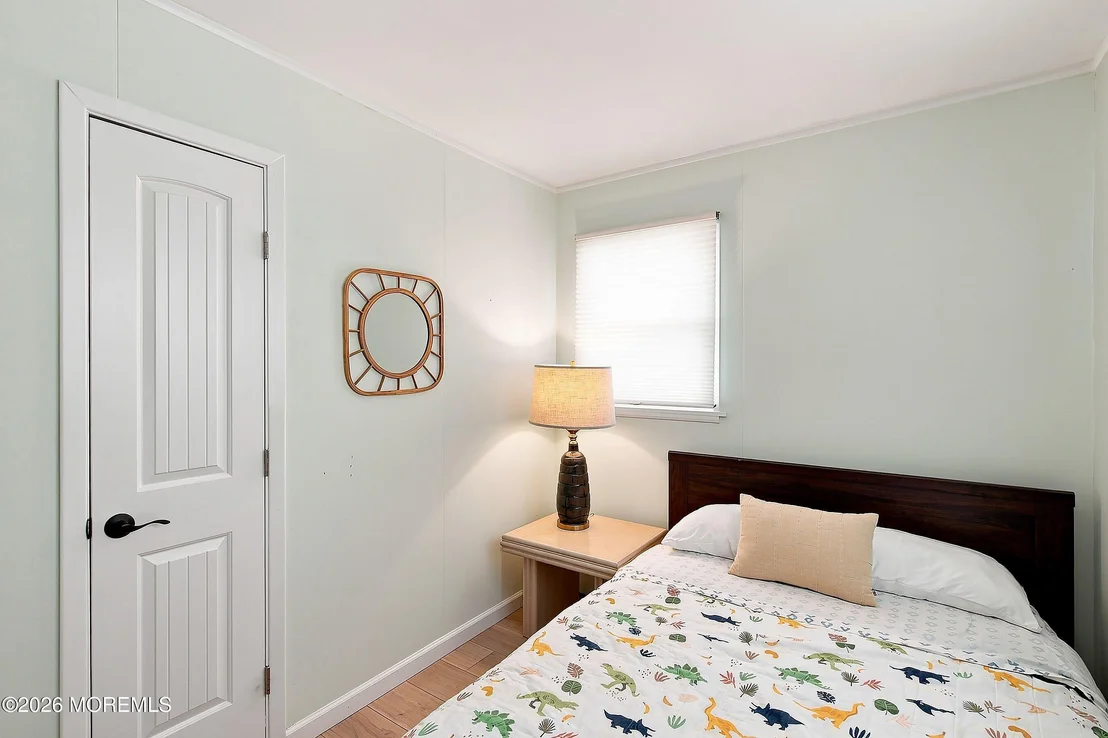Photo of 216 Montclair Road S
