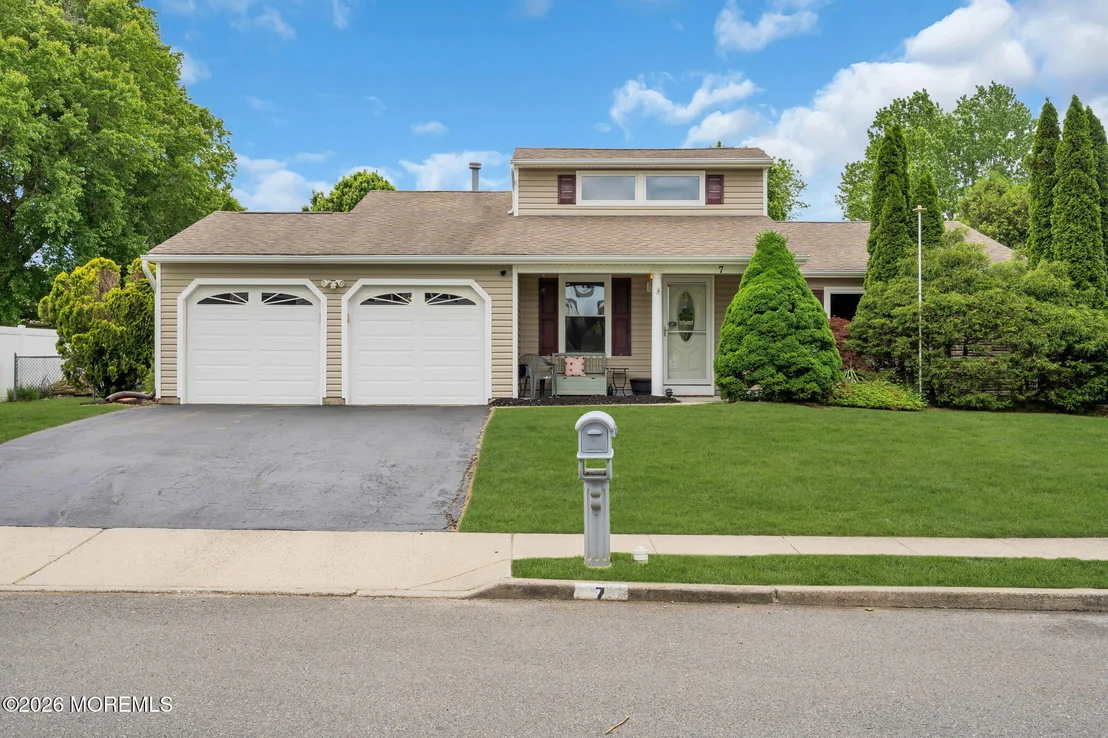 Photo of 7 Sweetbriar Trail