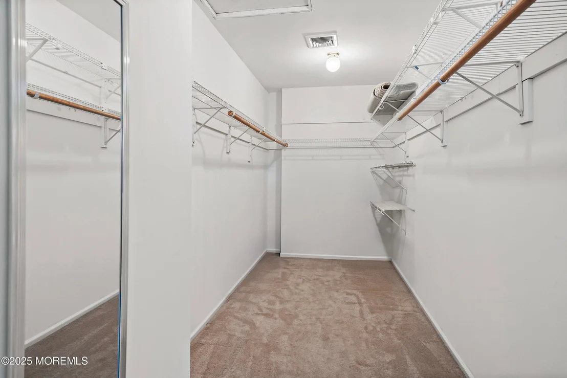 Photo of 1161 Laurel Boulevard