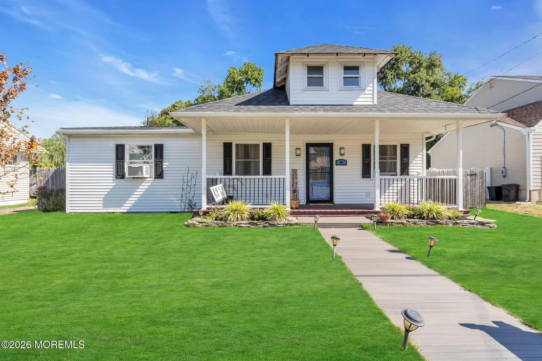 Photo of 49 Illinois Avenue