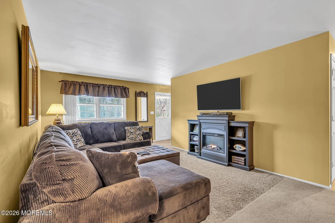 Photo of 307 Clearstream Road