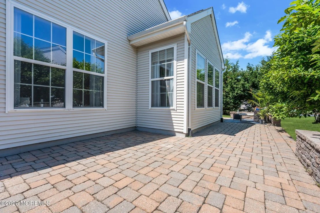 Photo of 83 Huntington Drive