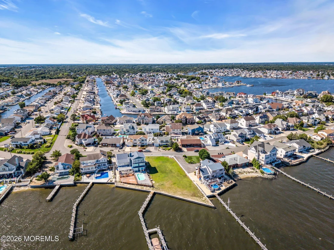 Photo of 3290 Long Point Drive