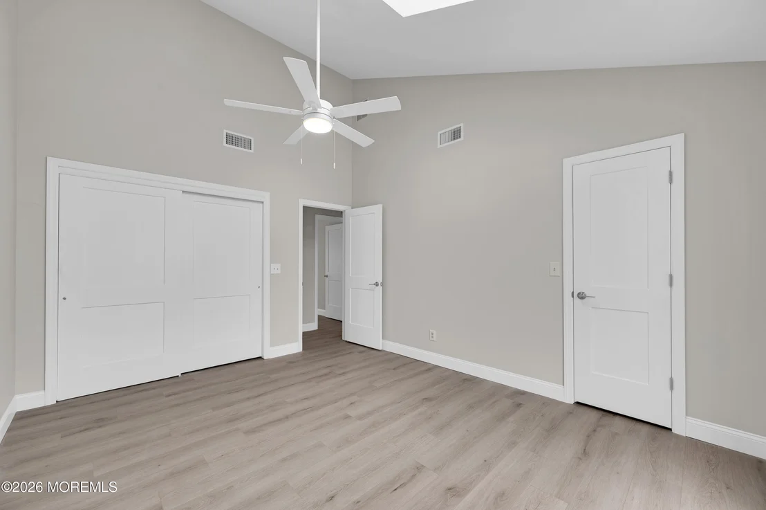 Photo of 3 7th Avenue