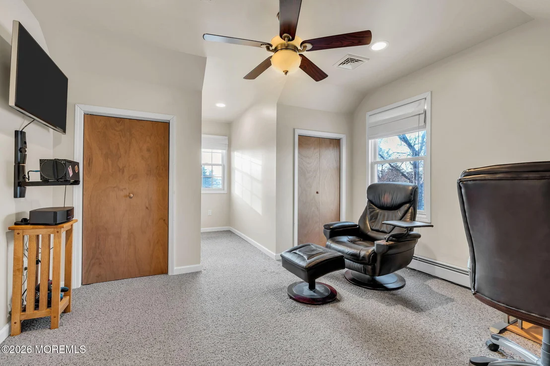 Photo of 475 Admiral Road