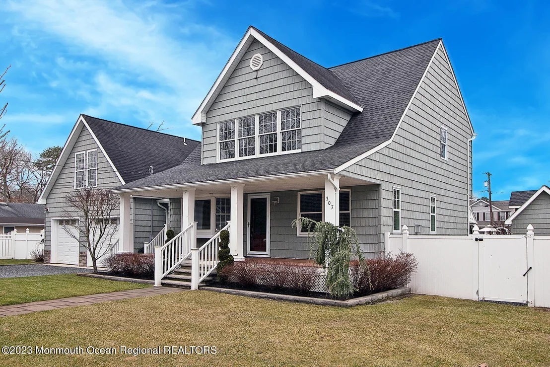 Photo of 307 Alpine Street