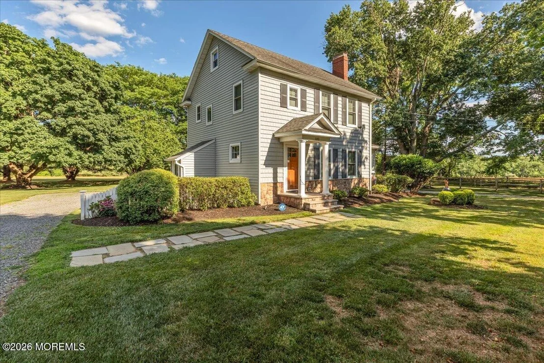 Photo of 102 Middletown Road