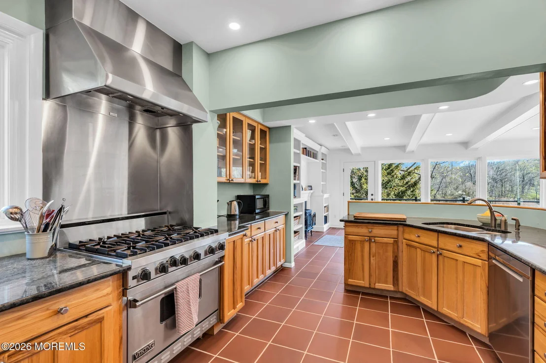 Photo of 531 Locust Point Road