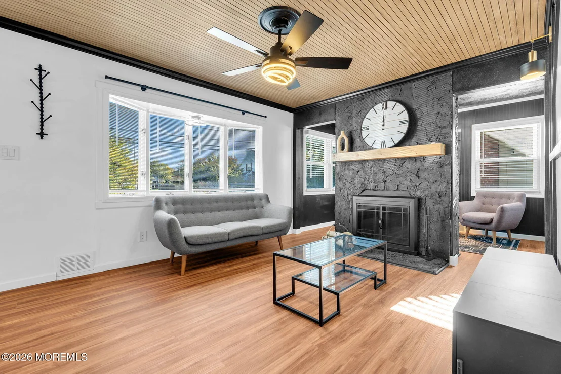 Photo of 1011 Florence Avenue