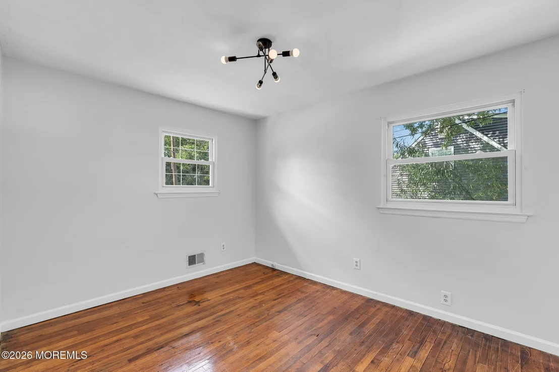 Photo of 995 Hunt Drive