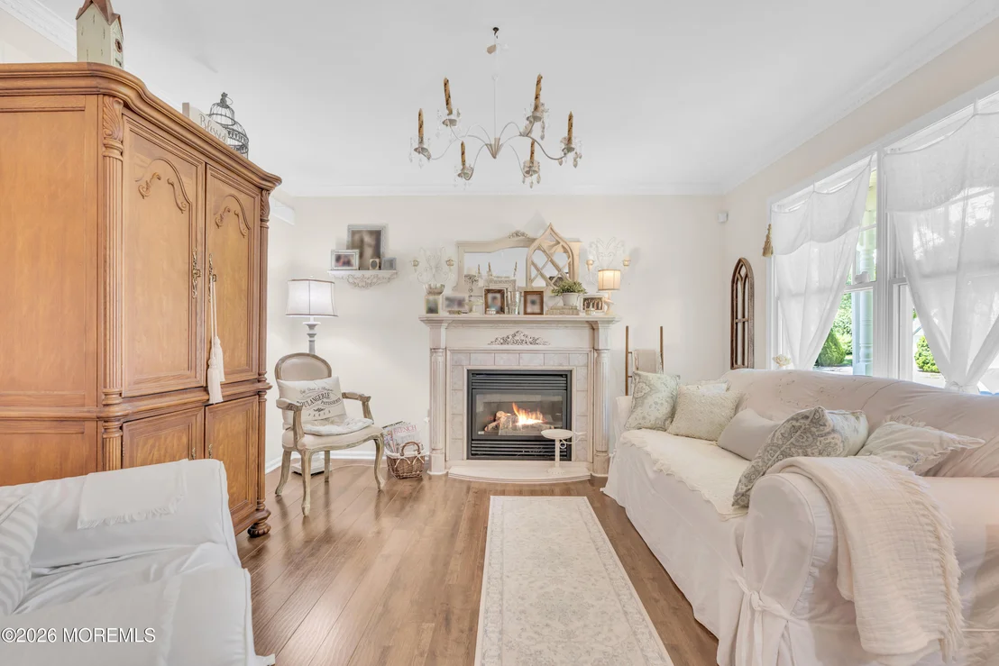 Photo of 901 Roundtree Drive