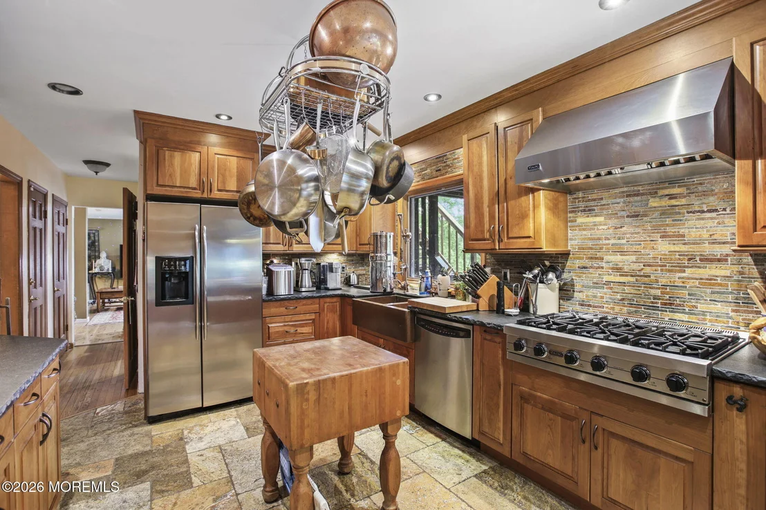 Photo of 30 S Lakeview Drive