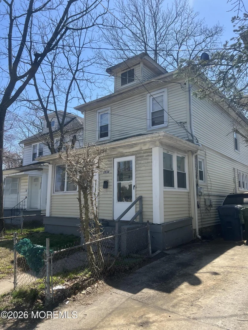 Photo of 1914 Bangs Avenue