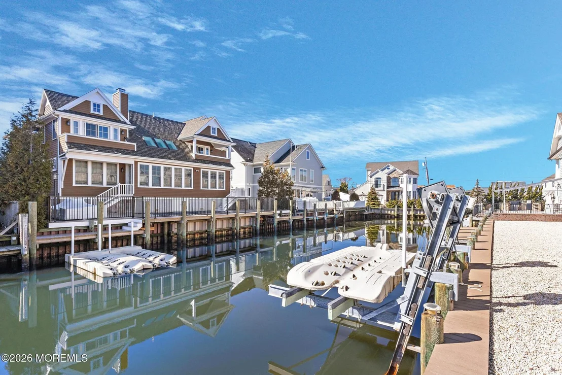 Photo of 305 Sloop Lane