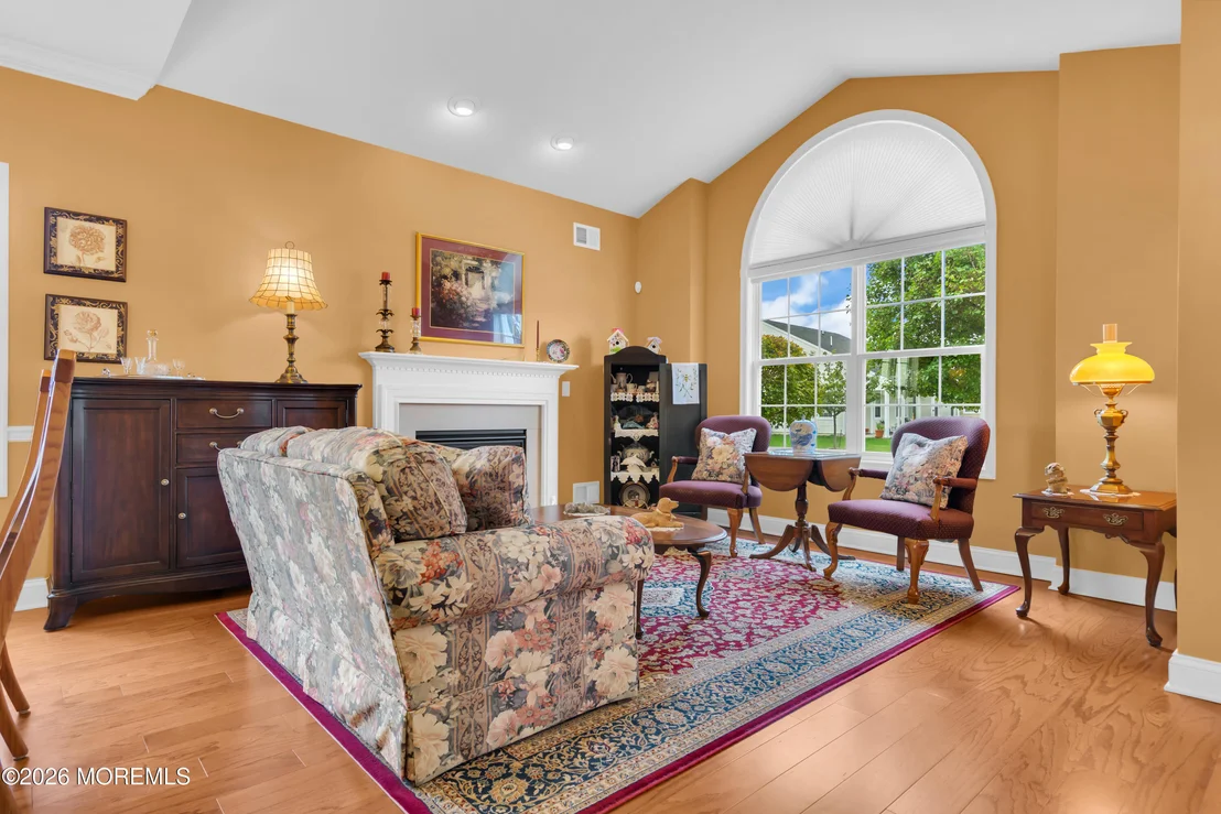 Photo of 4 Bay Head Court