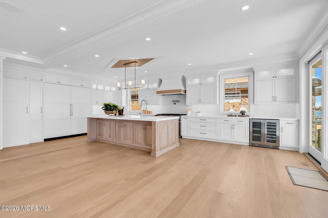Photo of 153 Pershing Boulevard