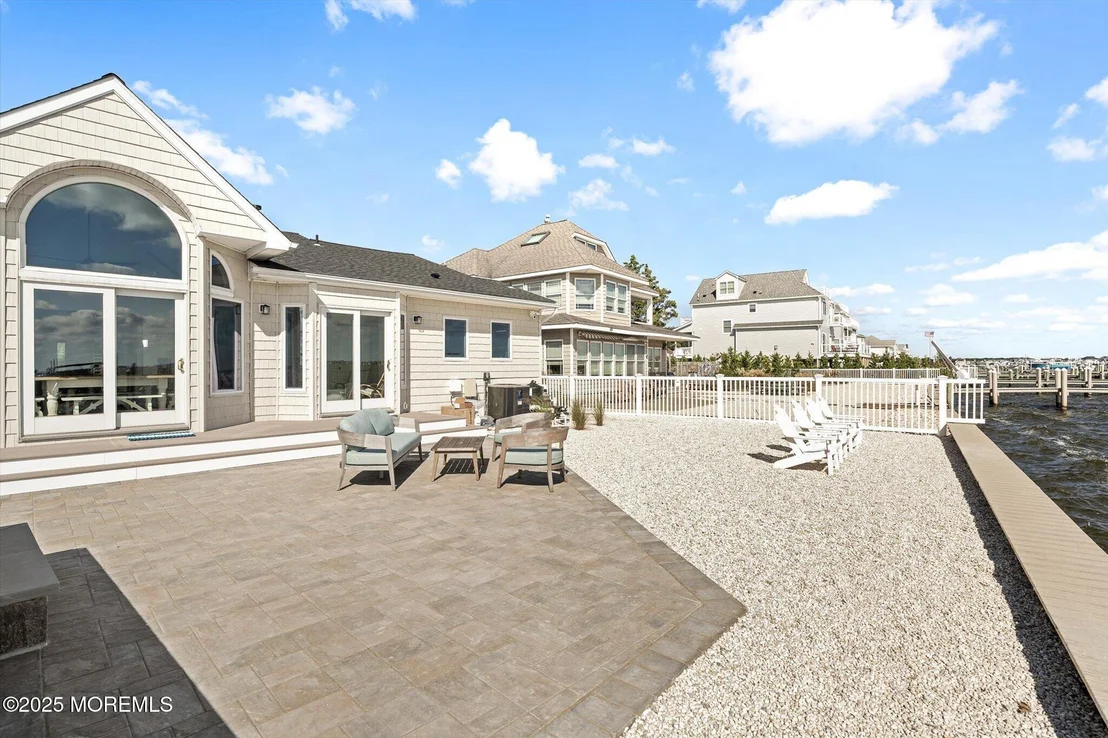 Photo of 673 Bayview Drive