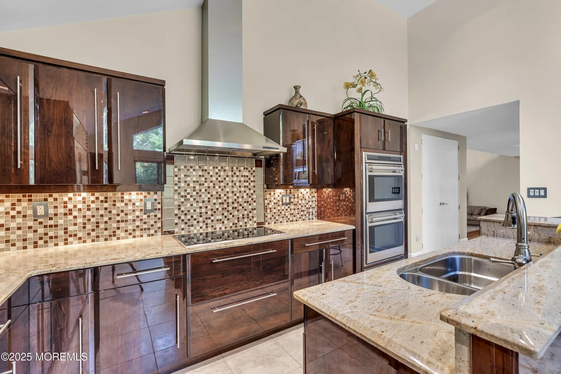 Photo of 635 Winding River Road