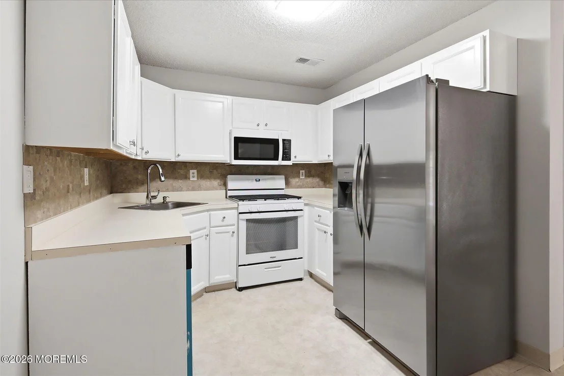 Photo of 7 Riva Boulevard