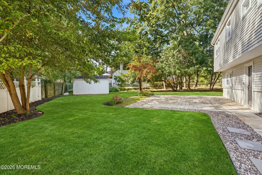 Photo of 208 N Riverside Drive
