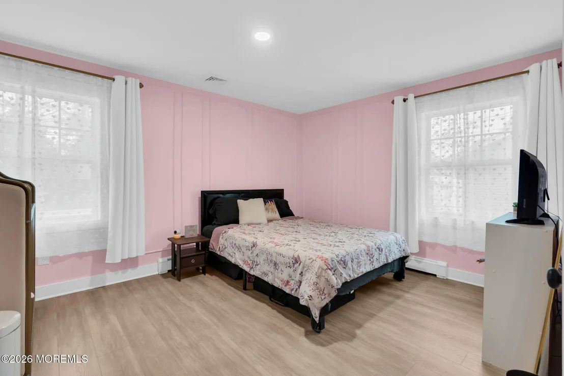 Photo of 300 Linden Avenue
