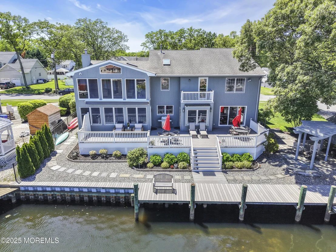 Photo of 560 Midwood Drive