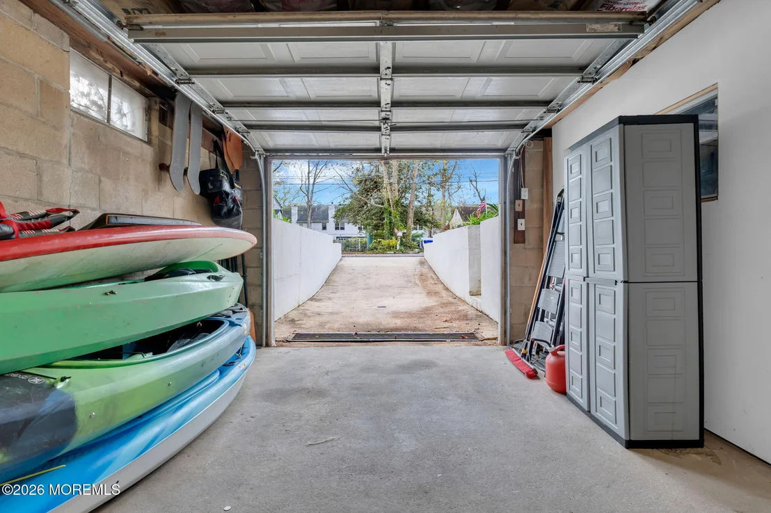 Photo of 704 Barberry Drive
