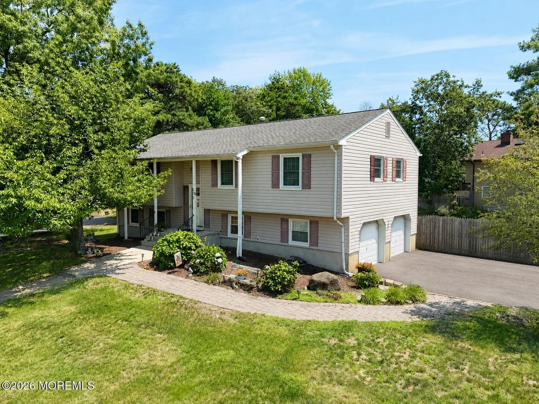 Photo of 420 Crestview Terrace