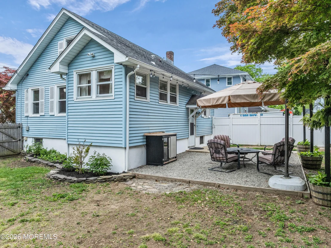 Photo of 1 Tiensch Avenue