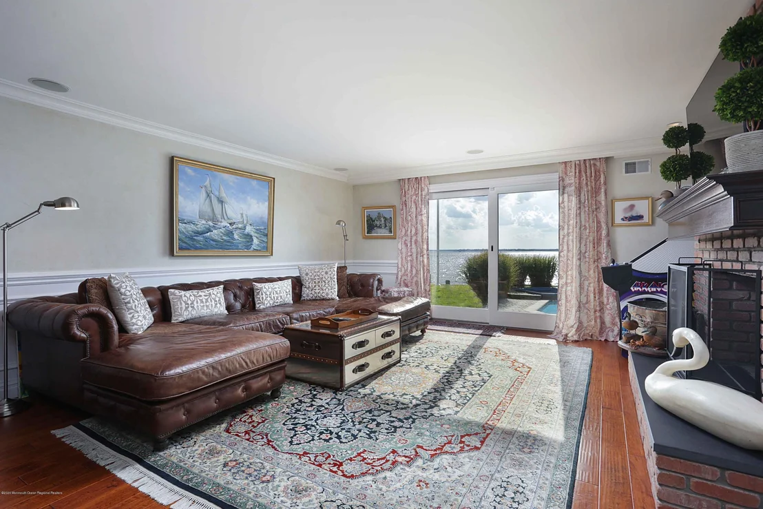 Photo of 207 Pointe Drive