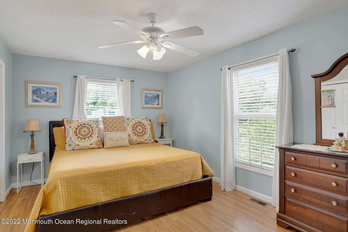 Photo of 2113 W Bangs Avenue