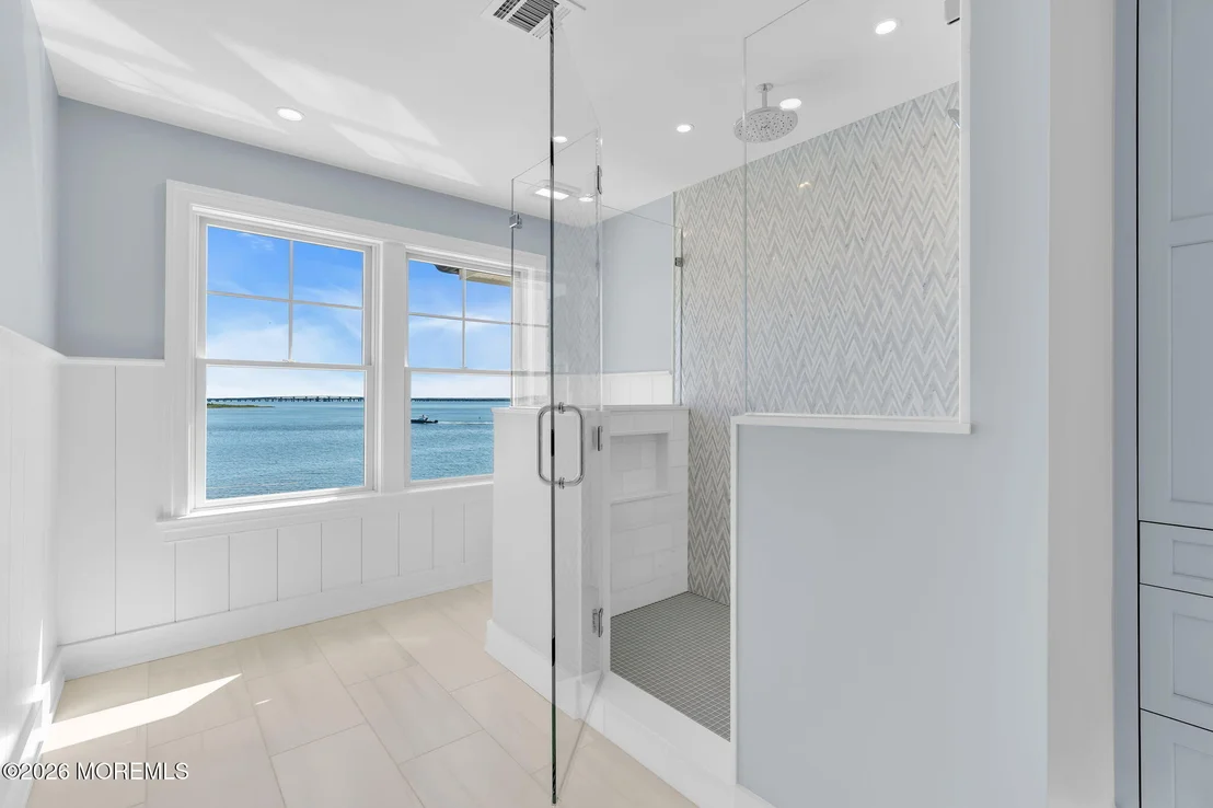 Photo of 153 Pershing Boulevard