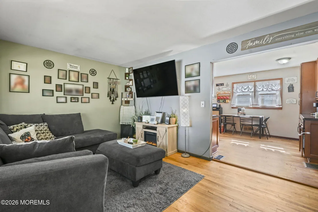 Photo of 7 Princeton Drive