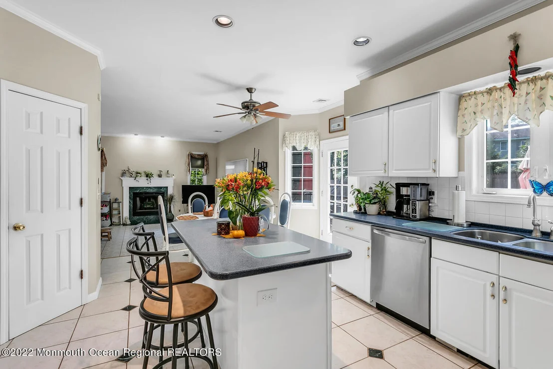 Photo of 933 Birch Drive