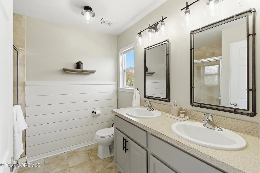 Photo of 44 Bridle Path